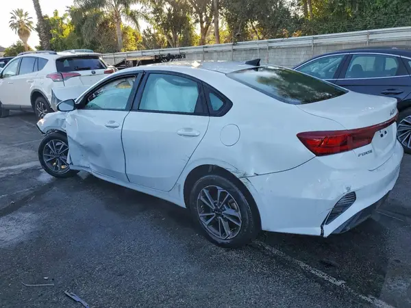 3KPF24ADXPE675157 2023 KIA FORTE - Image 2