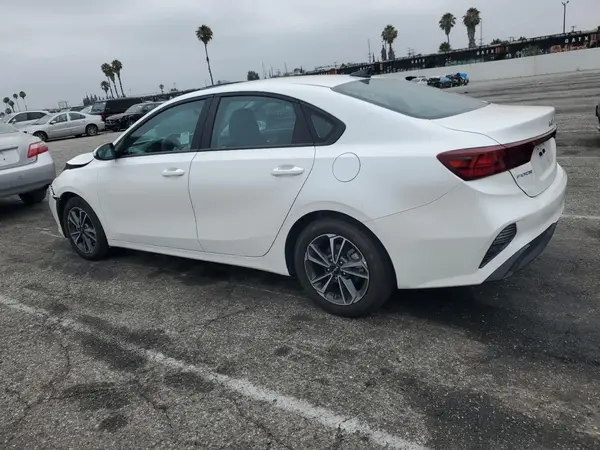 3KPF24ADXPE675871 2023 KIA FORTE - Image 2