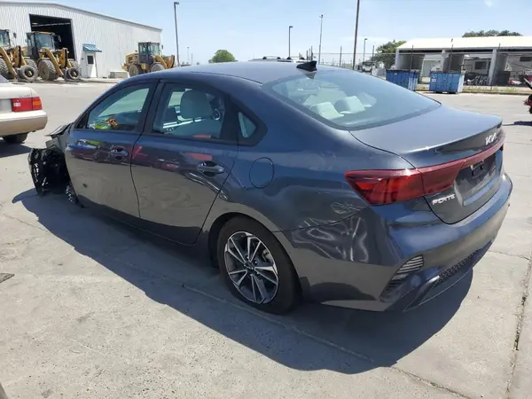 3KPF24ADXPE679645 2023 KIA FORTE - Image 2