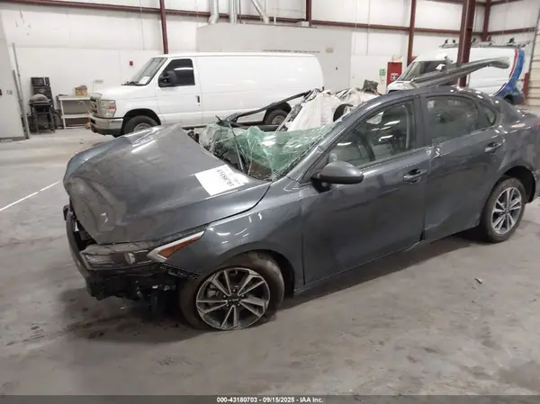 3KPF24ADXPE683548 2023 KIA FORTE - Image 2