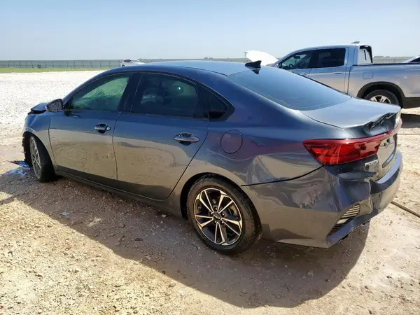 3KPF24ADXPE685512 2023 KIA FORTE - Image 2