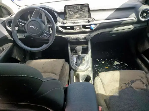 3KPF24ADXPE685512 2023 KIA FORTE - Image 8