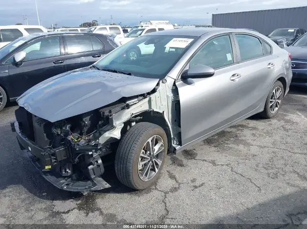 3KPF24ADXPE686076 2023 KIA FORTE - Image 2