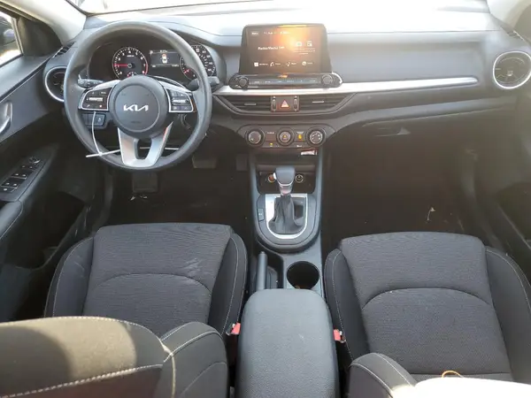 3KPF24ADXPE686790 2023 KIA FORTE - Image 8