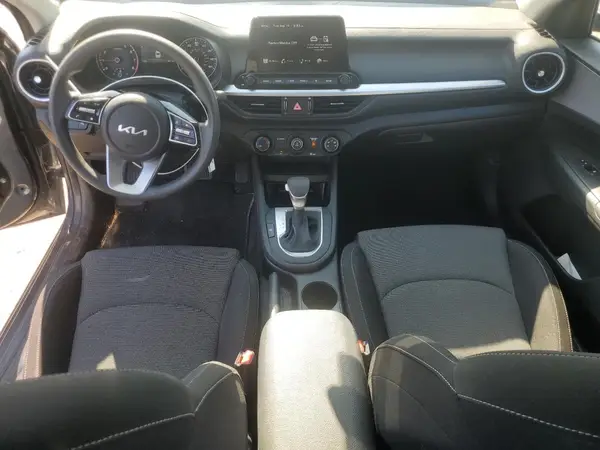 3KPF24ADXPE688121 2023 KIA FORTE - Image 8