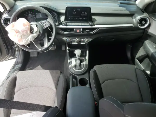 3KPF24ADXPE693108 2023 KIA FORTE - Image 8