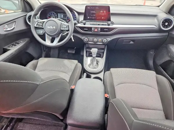 3KPF24ADXPE693934 2023 KIA FORTE - Image 8
