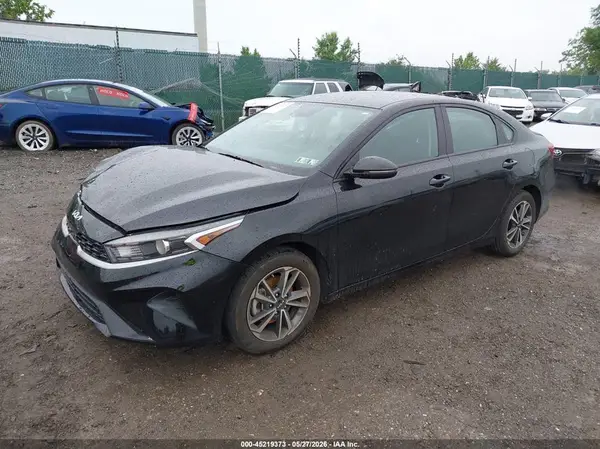 3KPF24ADXPE694405 2023 KIA FORTE - Image 2