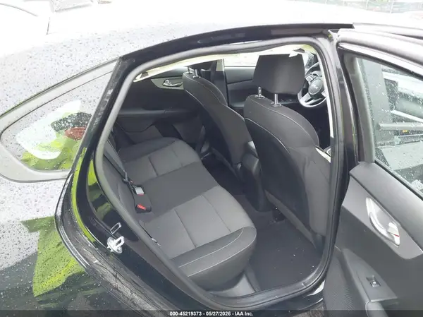 3KPF24ADXPE694405 2023 KIA FORTE - Image 8
