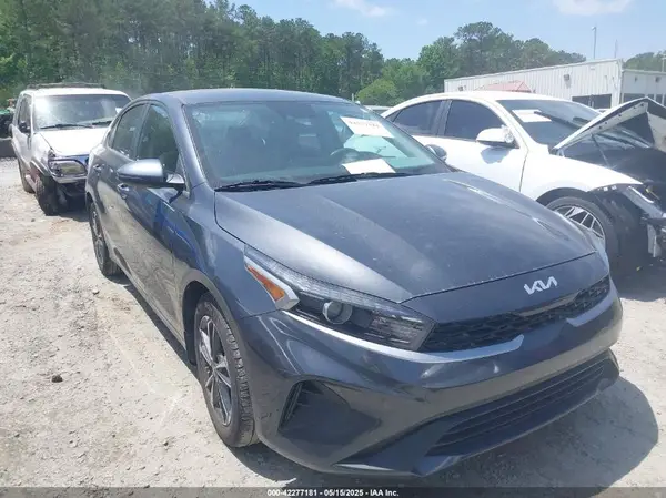 3KPF24ADXPE695697 2023 KIA FORTE - Image 1