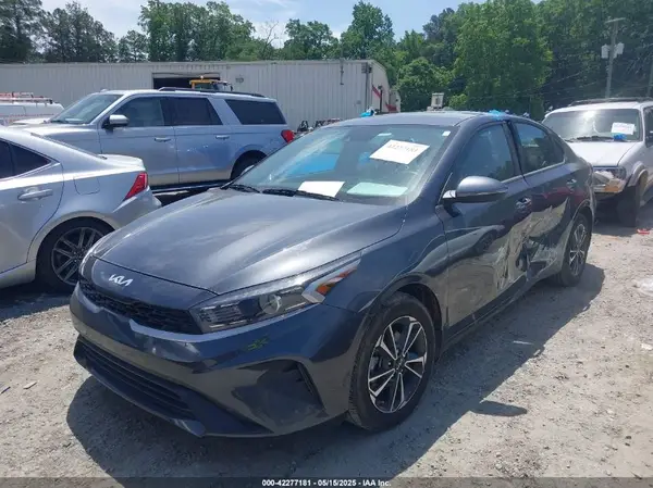 3KPF24ADXPE695697 2023 KIA FORTE - Image 2