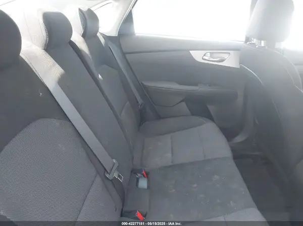 3KPF24ADXPE695697 2023 KIA FORTE - Image 8