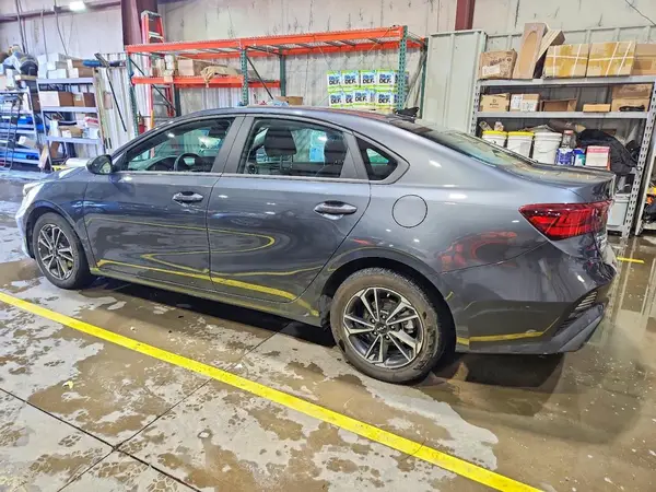 3KPF24ADXRE695041 2024 KIA FORTE - Image 2