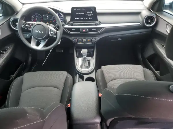 3KPF24ADXRE696335 2024 KIA FORTE - Image 8