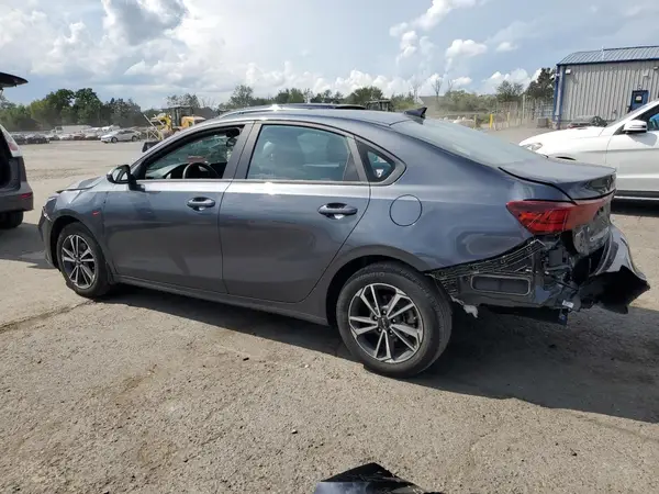 3KPF24ADXRE696447 2024 KIA FORTE - Image 2