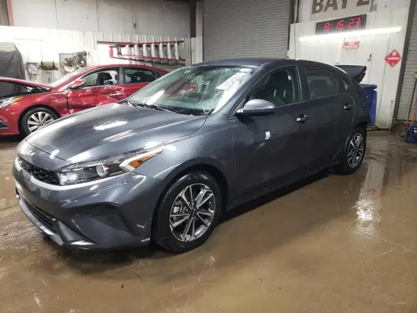 3KPF24ADXRE698375 2024 KIA FORTE - Image 1