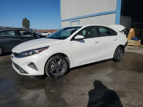 3KPF24ADXRE700531 2024 KIA FORTE - Image 1