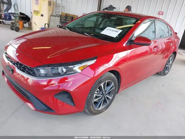3KPF24ADXRE701341 2024 KIA FORTE - Image 2