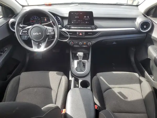 3KPF24ADXRE704062 2024 KIA FORTE - Image 8
