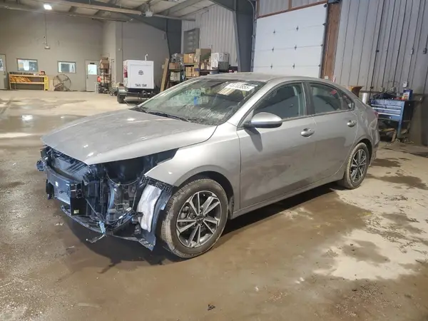 3KPF24ADXRE705339 2024 KIA FORTE - Image 1