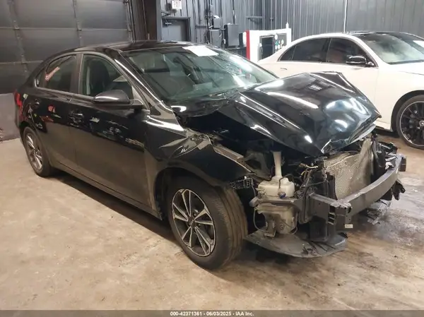 3KPF24ADXRE705955 2024 KIA FORTE - Image 1