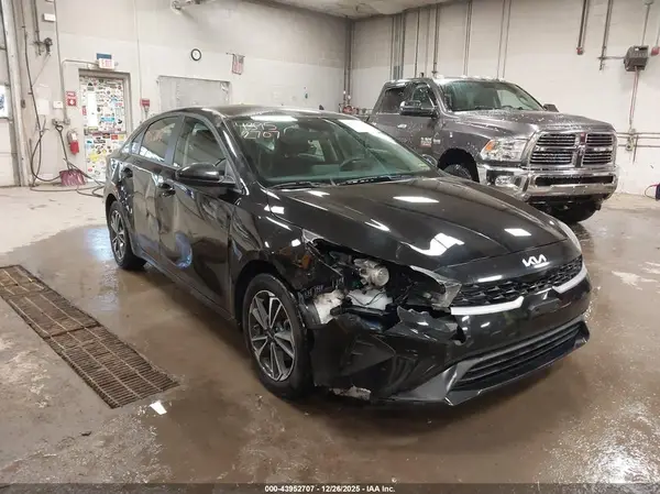 3KPF24ADXRE706099 2024 KIA FORTE - Image 1