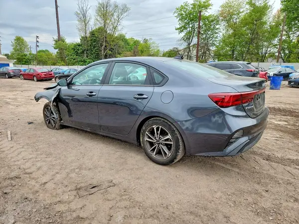 3KPF24ADXRE708693 2024 KIA FORTE - Image 2