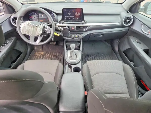 3KPF24ADXRE708693 2024 KIA FORTE - Image 8