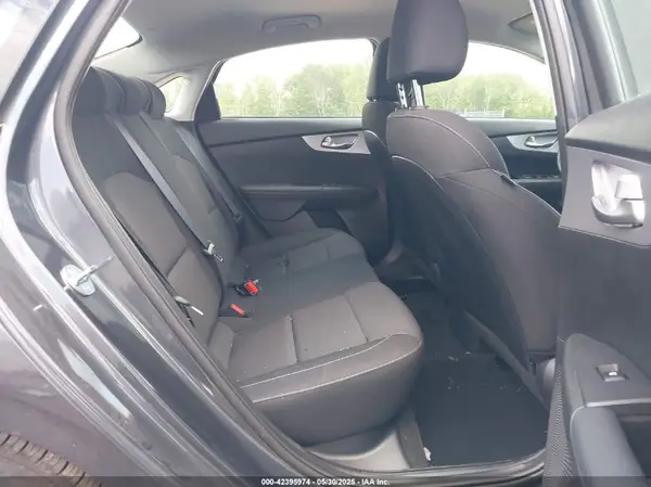 3KPF24ADXRE709309 2024 KIA FORTE - Image 8