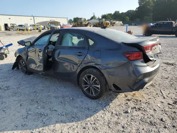 3KPF24ADXRE713814 2024 KIA FORTE - Image 2