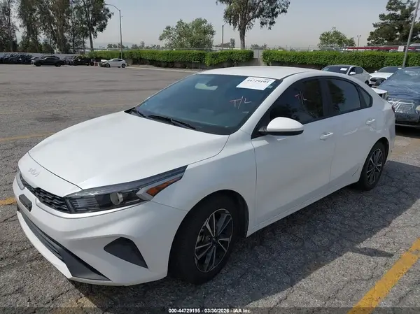 3KPF24ADXRE715014 2024 KIA FORTE - Image 2