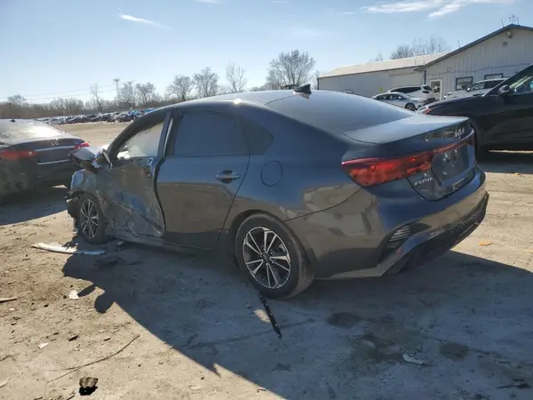 3KPF24ADXRE715207 2024 KIA FORTE - Image 2