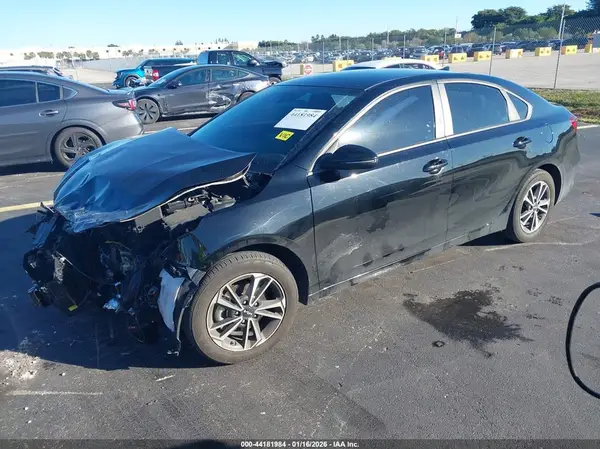 3KPF24ADXRE719449 2024 KIA FORTE - Image 2