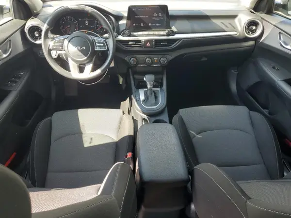 3KPF24ADXRE720813 2024 KIA FORTE - Image 8