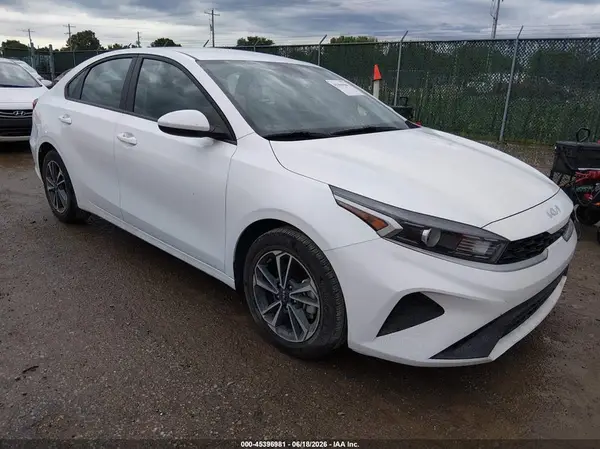 3KPF24ADXRE720911 2024 KIA FORTE - Image 1