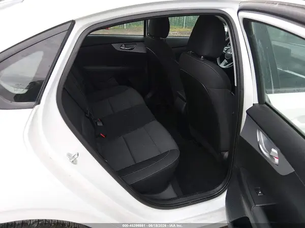 3KPF24ADXRE720911 2024 KIA FORTE - Image 8