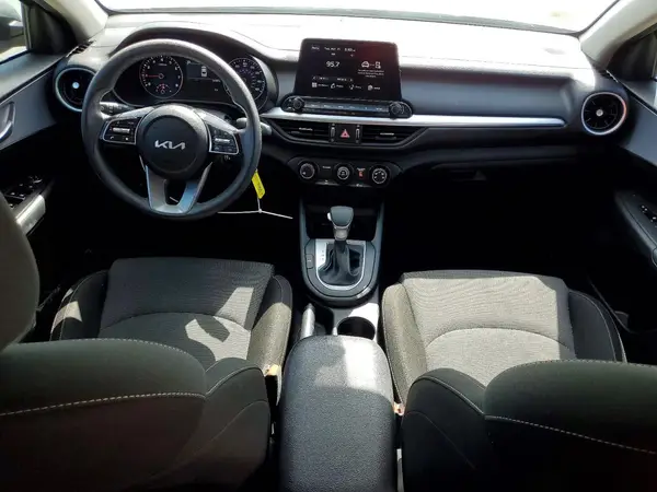 3KPF24ADXRE721833 2024 KIA FORTE - Image 8