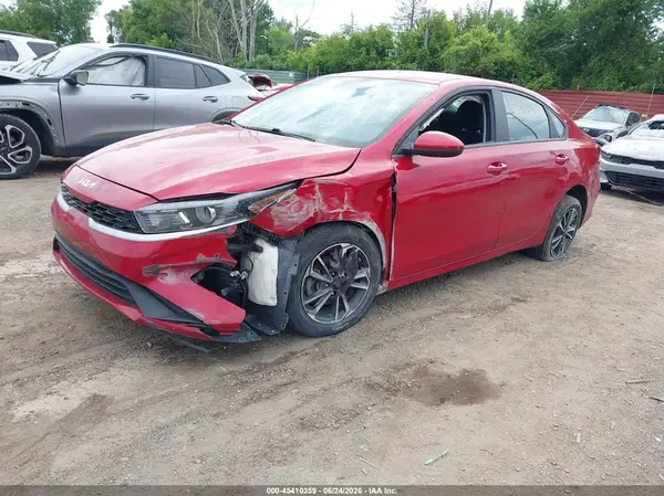 3KPF24ADXRE722531 2024 KIA FORTE - Image 2