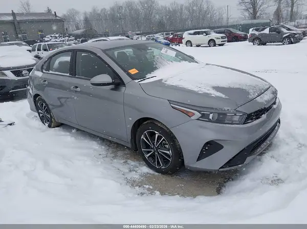 3KPF24ADXRE722822 2024 KIA FORTE - Image 1