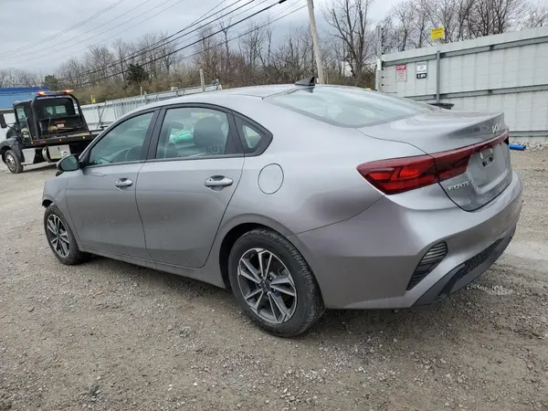 3KPF24ADXRE723341 2024 KIA FORTE - Image 2