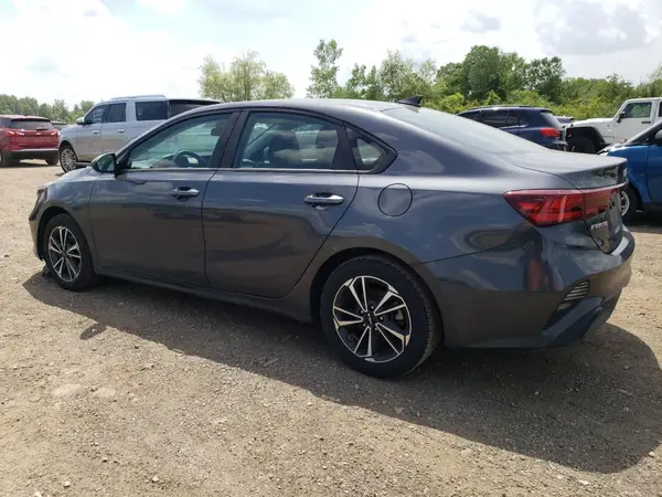 3KPF24ADXRE724392 2024 KIA FORTE - Image 2