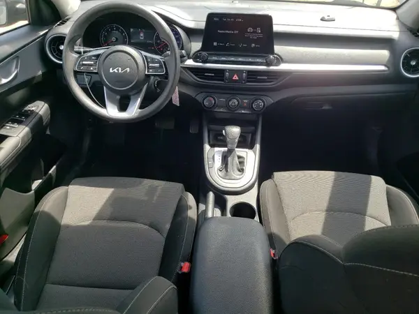 3KPF24ADXRE724392 2024 KIA FORTE - Image 8