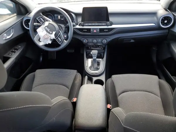 3KPF24ADXRE724554 2024 KIA FORTE - Image 8