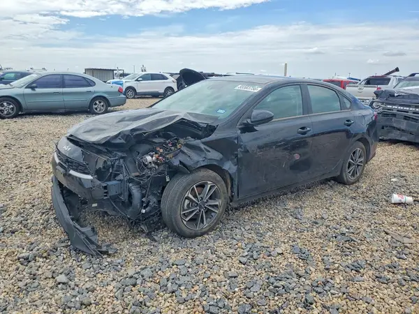 3KPF24ADXRE725025 2024 KIA FORTE - Image 1