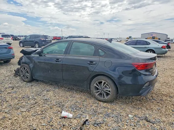 3KPF24ADXRE725025 2024 KIA FORTE - Image 2