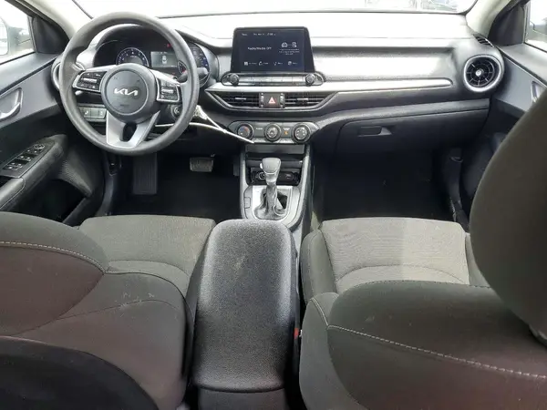 3KPF24ADXRE727289 2024 KIA FORTE - Image 8