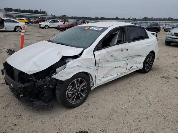 3KPF24ADXRE728538 2024 KIA FORTE - Image 1