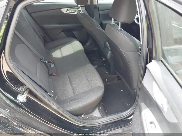3KPF24ADXRE728734 2024 KIA FORTE - Image 8