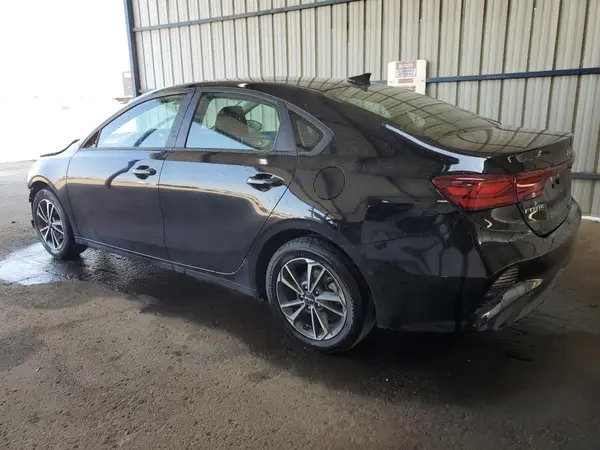 3KPF24ADXRE730905 2024 KIA FORTE - Image 2