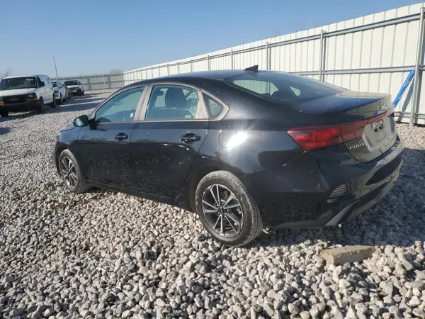 3KPF24ADXRE731147 2024 KIA FORTE - Image 2